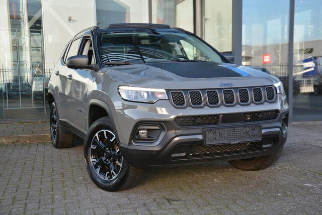 Jeep COMPASS 4xe 240 Plug-in Hybrid Electric Trailhawk | Panoramadak | 360 camera | Stoelverwarming | 12 maanden garantie