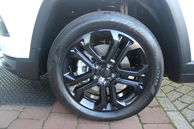 Jeep COMPASS 1.5T 142PK e-Hybrid North Star | PANORAMISCH SCHUIF / KANTEL DAK | ALPINE AUDIO SYSTEM | NAVIGATIE 10,25 "TOUCHSCREEN | APPLE CARPLAY/ANDROID AUTO | 360° ACHTERUITRIJ | DAB+ RADIO | CLIMATE CONTROL | GLOSS BLACK LICHTMETALEN VELGEN | ADAPTIVE / CRUISE CON