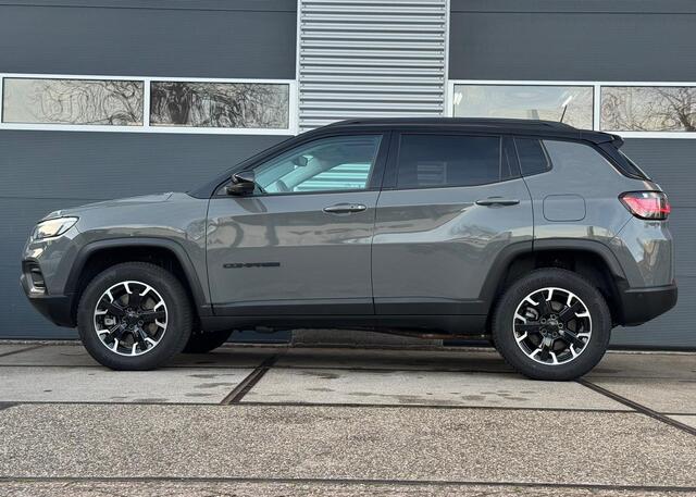 Jeep COMPASS 1.3T High Upland |Panorama dak |Stoelverwarming / Stuur verwarming |