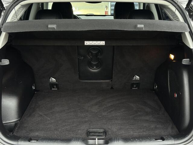 Jeep COMPASS 1.4 MultiAir Opening Edition Plus | Trekhaak | Lederen stoelen | Elektrische stoelen + geheugen | Stoelverwarming | Climate Control | Parkeersensoren | Cruise Control | Beats Audiosysteem |