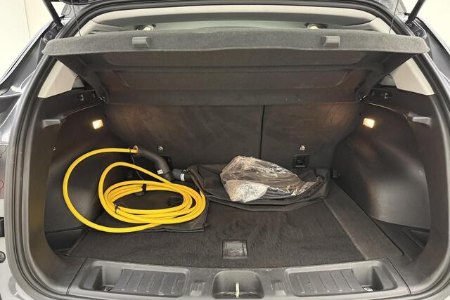 Jeep COMPASS 4xe 240 Plug-in Hybrid Electric Automaat Limited | Navigatie | Camera | Climate control | Cruise control | Dakrails | Stoel - en stuurverwarming | Lage KM-stand