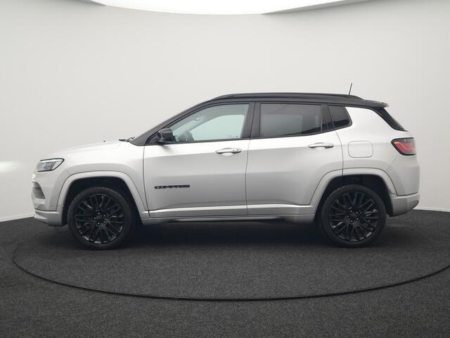 Jeep COMPASS 4xe 240 Electric S Plug In Hybrid 240pk PHEV | Adaptive Cruise | Camera | Lederen Sportstoelen Verwarmd | Apple Carplay | Stuur Verwarmd | Virtual | Keyless | Navigatie | DAB |