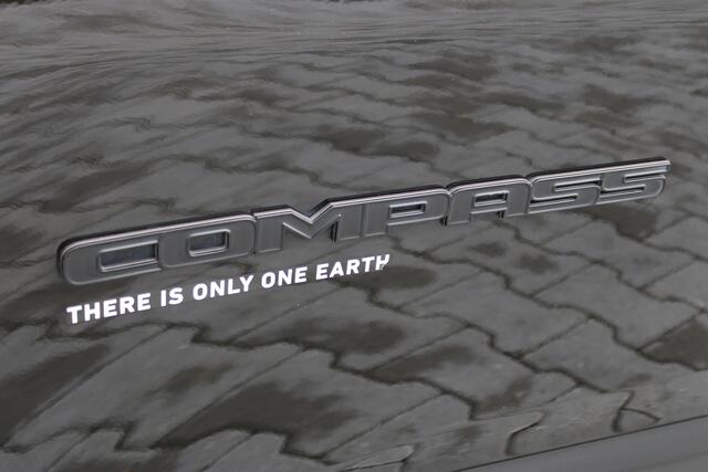 Jeep COMPASS 4xe 240 Plug-in Hybrid Upland | Incl. 12 maanden garantie | Highway assist | Apple carplay/Android auto | 360° camera | DAB radio | Climate control |