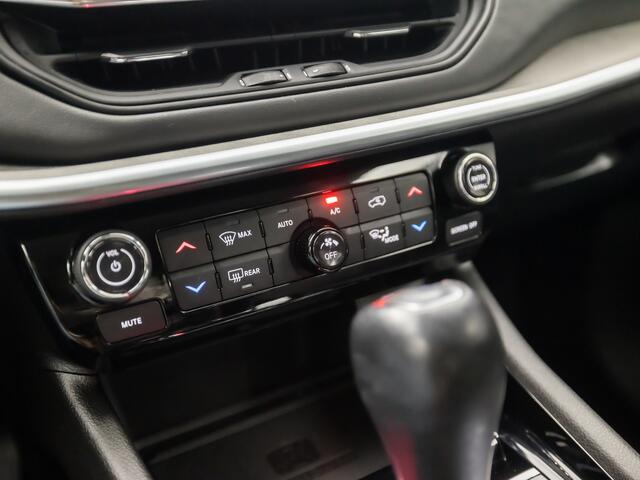 Jeep COMPASS 4xe 190 Plug-in Hybrid Electric Night Eagle Automaat (APPLE CARPLAY, GROOT NAVI, LEDER, ADAPTIVE CRUISE, SPORTSTOELEN, GETINT GLAS, KEYLESS, NIEUWSTAAT)