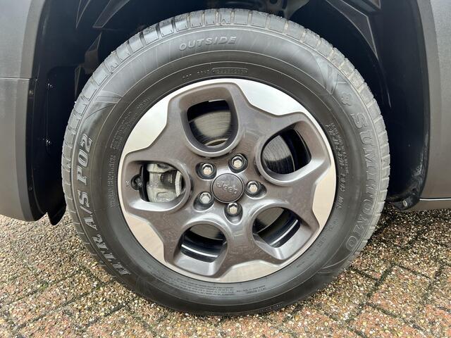 Jeep RENEGADE 1.4 MultiAir Limited AWD 160PK Leder, 17"LM, Camera, Apple Carplay, Elektr, Ramen V+A, Bluetooth, Cruise Control, Climate Control (MET GARANTIE*)