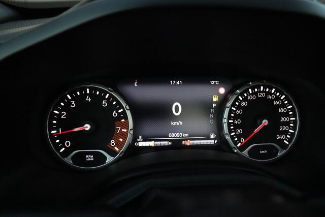 Jeep RENEGADE 1.3T Freedom 150 PK | PANO | NAVIGATIE | PDC | CRUISE |