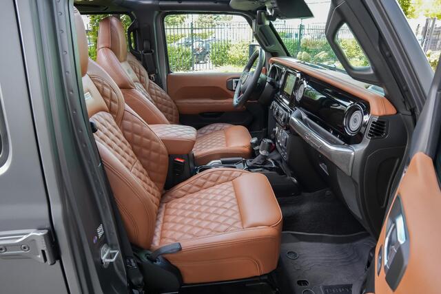 Jeep WRANGLER Unlimited BRUTE Richmond BRUTE Richmond 4x e 380 Sahara |sky view|elek. treeplanken|vintage leather|performance seats|performance uitlaat|individual satin matt|performance pack|parkeercamera|22" lichtmetalen velgen|