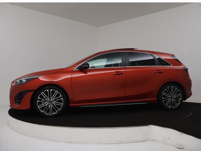 KIA CEE D Ceed 1.5 T-GDi GT-PlusLine | Panoramadak | 18 Inch LM Velgen | Elektrisch verstelbare bestuurdersstoel met geheugen | Beschikbaar per 01-06-2025