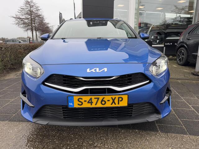 KIA CEE D Ceed Sportswagon 1.5 T-GDi DynamicLine | Unieke Kleur | Afneembare Trekhaak | Navigatie | Camera Achter | Sensoren | Enz...