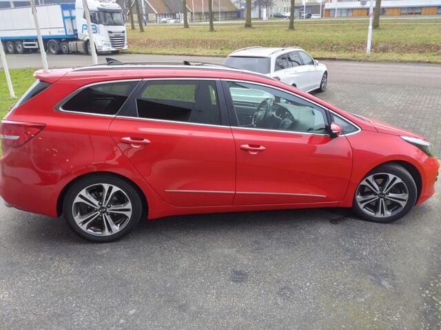 KIA CEE D 1.0 T-GDi GT-Line Summer Edition