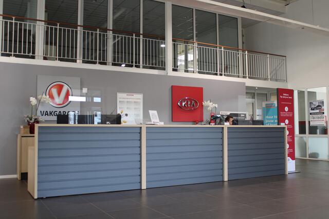 KIA CEE D Ceed 1.5 T-GDi GT-PlusLine - Rijdende Demo - Stoel/Stuurverwarming - Adaptief Cruise Control - Navigatie - Climate Control - Fabrieksgarantie Tot 2032