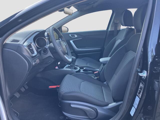 KIA CEE D Ceed Sportswagon 1.0 T-GDi ComfortLine | Sportvelgen | Parkeercamera | Navigatie | All season banden |