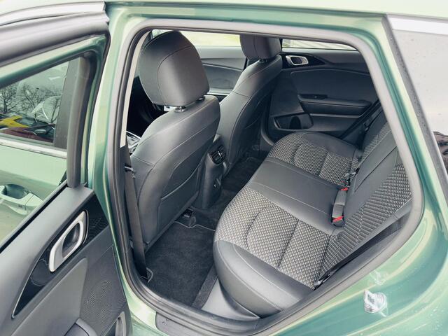 KIA CEE D Ceed Sportswagon 1.5 T-GDi DynamicPlusLine Demo auto ! Kmstand kan iets variëren!