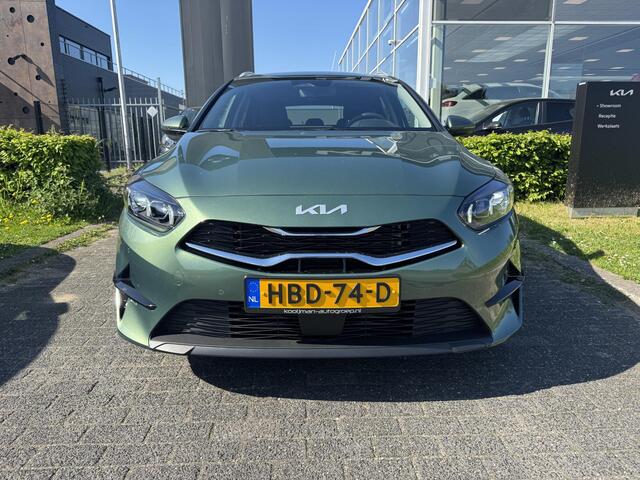 KIA CEE D Ceed Sportswagon 1.5 T-GDi DynamicPlusLine | Unieke Kleur | Dodehoeksensor | Digitale Tellers | Camera Achter | Enz...
