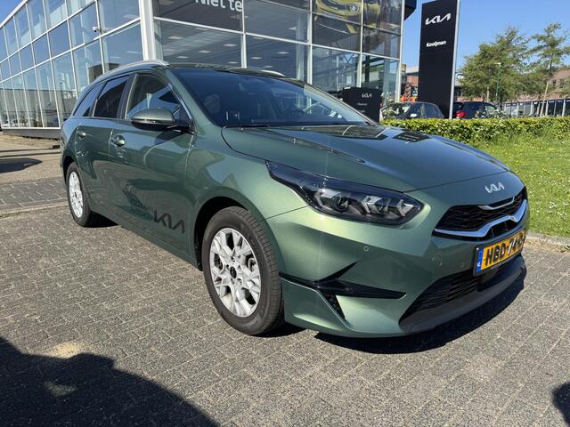 KIA CEE D Ceed Sportswagon 1.5 T-GDi DynamicPlusLine | Unieke Kleur | Dodehoeksensor | Digitale Tellers | Camera Achter | Enz...