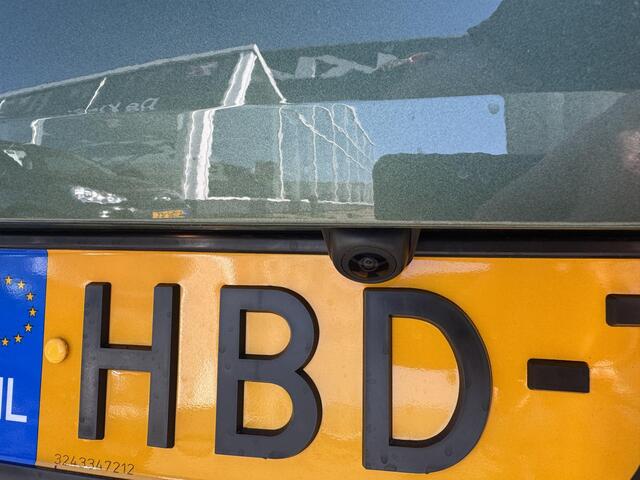 KIA CEE D Ceed Sportswagon 1.5 T-GDi DynamicPlusLine | Unieke Kleur | Dodehoeksensor | Digitale Tellers | Camera Achter | Enz...