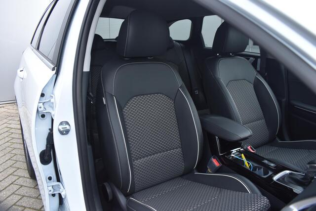 KIA CEE D Ceed SW PE 1.5 T-GDi MHEV DynamicPlusLine Automaat | Navigatie | Adaptieve cruise control | Elektrisch bedienbare achterklep