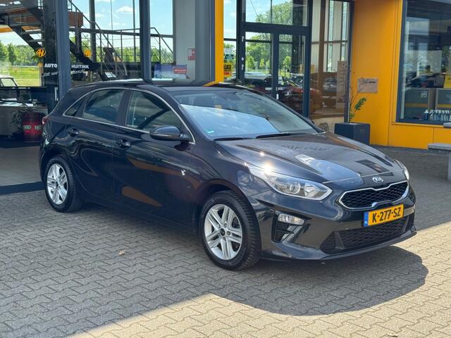KIA CEE D 1.0 T-GDI DynamicLine - camera - navi - climate control