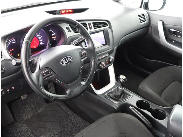 KIA CEE D cee'd 1.6 GDI ComfortLine | LED | Cruise | Camera | trekhaak |