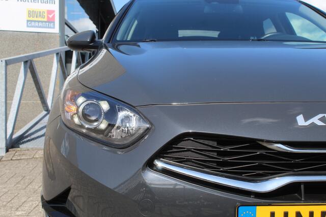 KIA CEE D Ceed Sportswagon 1.0 T-GDi Dynamicplusline/Climate control/Cruise control/Lane assist/Achteruitrijcamera/Apple carplay/Stoelverwarming/Stuurverwarming/DAB/LED koplampen/16'' Lichtmetalen velgen.