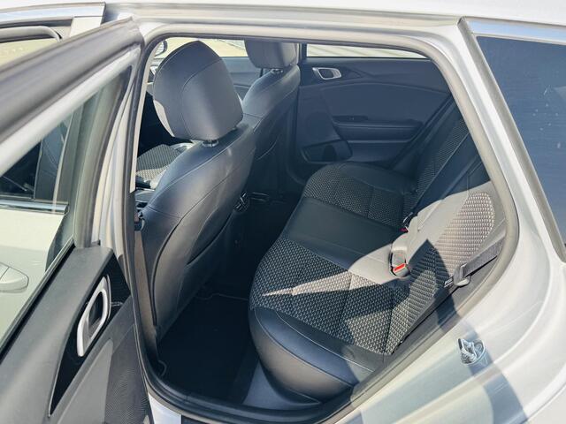 KIA CEE D Ceed Sportswagon 1.0 T-GDi DynamicPlusLine Navi | Dodehoek detectie | Stoel- & stuurwielverw. | Elektr. bedienbare achterklep | Camera, PDC voor + achter | Smart key | BTW-auto