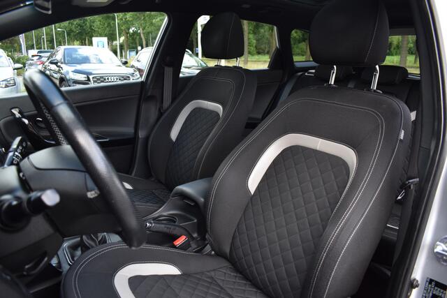 KIA CEE D Cee'd Sportswagon 1.0 T-GDi GT-Line / Navigatie / Keyless / Trekhaak / Xenon / Camera /