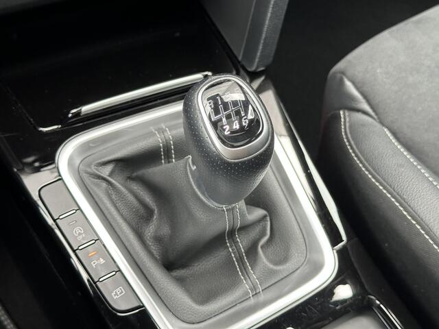 KIA CEE D Ceed Sportswagon 1.5 T-GDi GT-Line Apple Carplay/Android Auto | schuif-/kantel dak | Parkeercamera | 18 inch