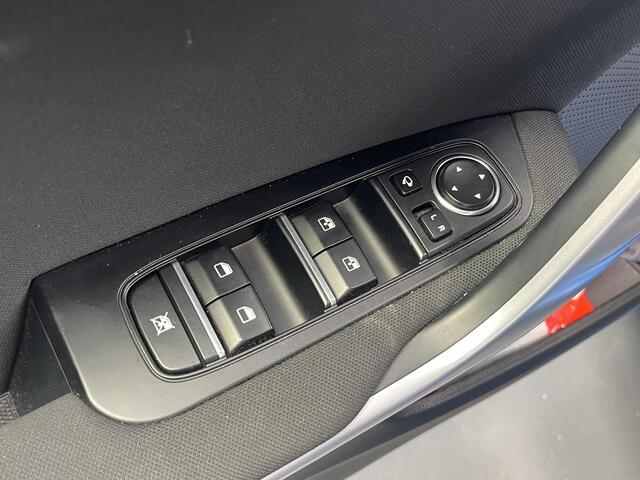 KIA CEE D Ceed Sportswagon 1.0 T-GDi DynamicLine , Ruime Gezinswagen met Lage Kilometerstand, CruiseControl, Apple Carplay en Android Auto, 625 liter Bagage Ruimte