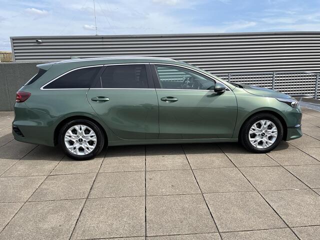KIA CEE D Ceed Sportswagon 1.5 T-GDi DynamicPlusLine AUTOMAAT KEYLES ENTRY | STUUR/STOEL VERWARMING | NAVIGATIE