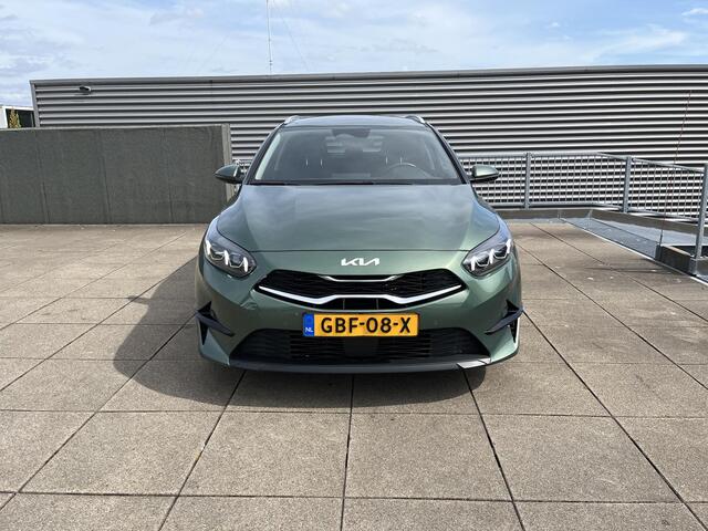 KIA CEE D Ceed Sportswagon 1.5 T-GDi DynamicPlusLine AUTOMAAT KEYLES ENTRY | STUUR/STOEL VERWARMING | NAVIGATIE