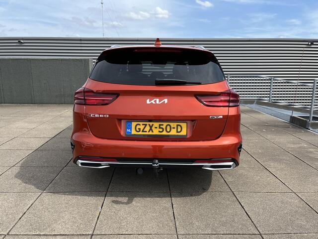 KIA CEE D Ceed Sportswagon 1.5 T-GDi GT-Line AUTOMAAT NAVIGATIE | ACHTERUITRIJCAMERA | LEER/ALCANTARA