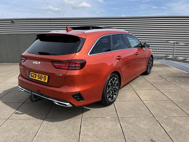 KIA CEE D Ceed Sportswagon 1.5 T-GDi GT-Line AUTOMAAT NAVIGATIE | ACHTERUITRIJCAMERA | LEER/ALCANTARA
