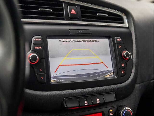 KIA CEE D cee'd Sportswagon 1.0 T-GDi Sport (APPLE CARPLAY, NAVIGATIE, CLIMATE, CAMERA, SPORTSTOELEN, GETINT GLAS, PARKEERSENSOREN, CRUISE, NIEUWSTAAT)