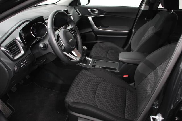 KIA CEE D Ceed Sportswagon 1.0 T-GDi Prestige | Navigatie | Apple Carplay/Android Auto | Climate Control | Cruise Control | Lane Assist | Stoel/Stuurverwarming | Privacy Glass | Camera