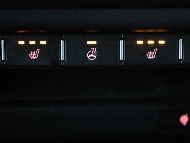 KIA CEE D Ceed Sportswagon 1.6 GDI PHEV ExecutiveLine | Automaat | Camera | Cruise control | Climate control | LMV 17 inch | LED | Stuurverwarming | Stoelverwarming | Lane assist | Navigatie