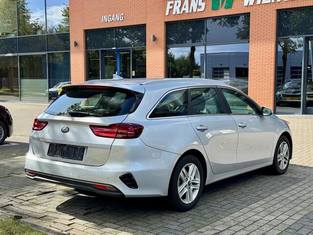 KIA CEE D Ceed 1.6 CRDi ExecutiveLine | Handel/Export | Start niet | Exportprijs | Airconditioning | Automaat | Cruise Control | Apple Carplay | Android Auto |