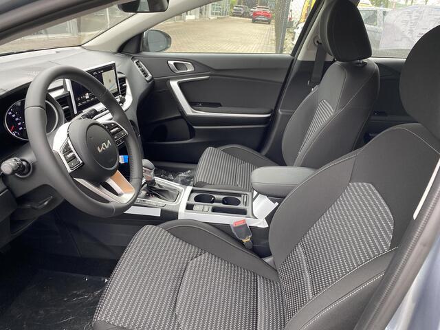 KIA CEE D Ceed SW 1.5 T-GDi DCT7 DynamicLine | Demo | Navigatie | Parkeercamera | Climate Control | Cruise Control Adaptief |