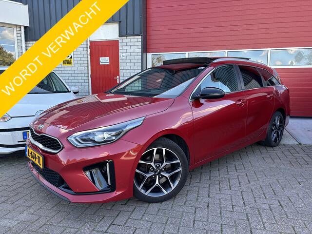 KIA CEE D Ceed Sportswagon 1.0 T-GDi GT-Line TREKHAAK / PANORAMADAK / FULL LED / KEYLESS / GR NAVI / CAMERA / CARPLAY / STOELVERW / STUURVERW / NL-AUTO