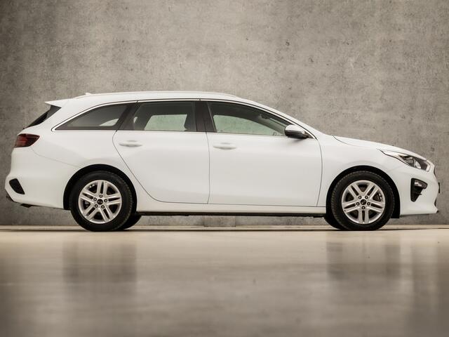 KIA CEE D Ceed Sportswagon 1.0 T-GDi DynamicLine Automaat (APPLE CARPLAY, GROOT NAVI, CLIMATE, CAMERA, SPORTSTOELEN, PARKEERSENSOREN, CRUISE, DAB+, NIEUWSTAAT)