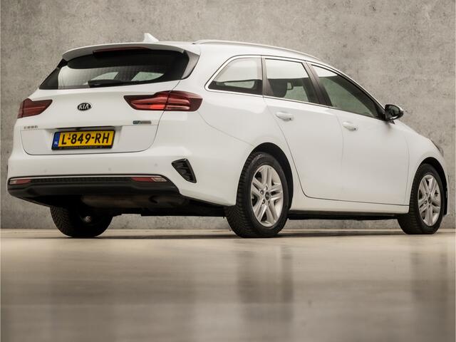 KIA CEE D Ceed Sportswagon 1.0 T-GDi DynamicLine Automaat (APPLE CARPLAY, GROOT NAVI, CLIMATE, CAMERA, SPORTSTOELEN, PARKEERSENSOREN, CRUISE, DAB+, NIEUWSTAAT)