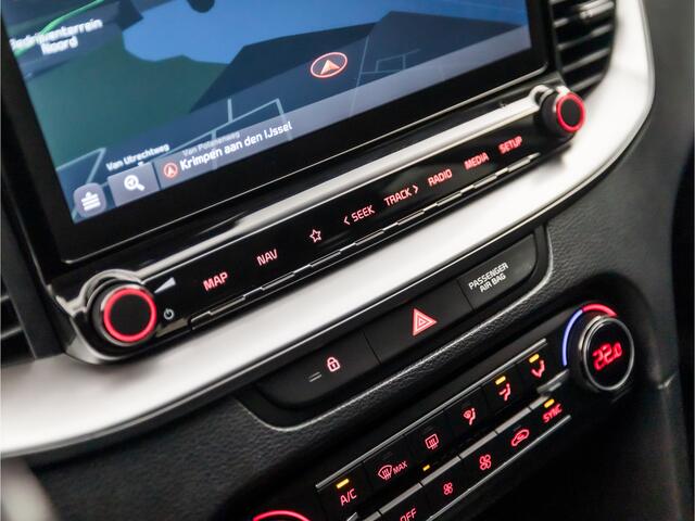 KIA CEE D Ceed Sportswagon 1.0 T-GDi DynamicLine Automaat (APPLE CARPLAY, GROOT NAVI, CLIMATE, CAMERA, SPORTSTOELEN, PARKEERSENSOREN, CRUISE, DAB+, NIEUWSTAAT)