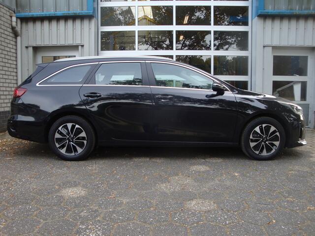 KIA CEE D Ceed Sportswagon 1.6 GDI PHEV DynamicPlusLine