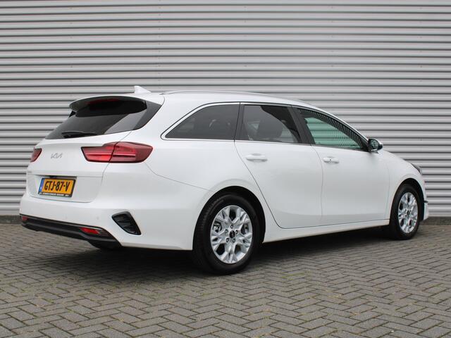 KIA CEE D Ceed Sportswagon 1.5 T-GDi DynamicPlusLine | Stoel- & stuurverwarming | Camera | Clima | Cruise | LED | Navi | Elek. achterklep | 16" LM |