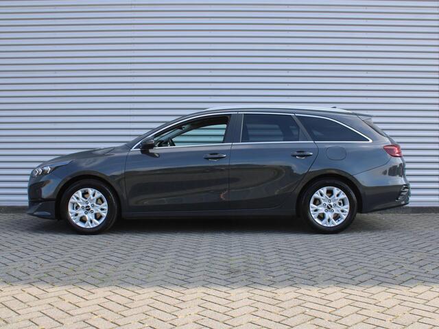 KIA CEE D Ceed Sportswagon 1.5 T-GDi DynamicPlusLine | Stoel- & stuurverwarming | Camera | Clima | Cruise | LED | Navi | Elek. achterklep | 16" LM |
