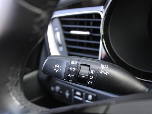 KIA CEE D Ceed Sportswagon 1.5 T-GDi DynamicPlusLine | Stoel- & stuurverwarming | Camera | Clima | Cruise | LED | Navi | Elek. achterklep | 16" LM |