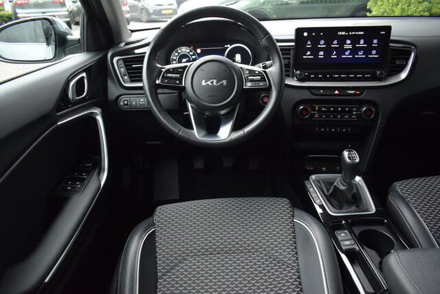 KIA CEE D Ceed Sportswagon 1.5 T-GDi DynamicPlusLine | Cruise Control | Navigatie | Camera | Stoel+StuurVerwarming | Keyless | Tot 10Jr. Kia-Garantie