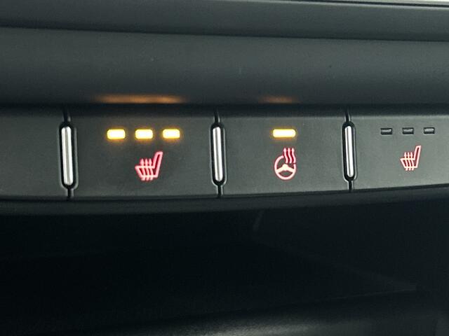 KIA CEE D Ceed 1.4 T-GDi 141PK Automaat Dynamic PlusLine / 5Drs. / Airco / Adap-cruise / Lmv 16"/ stoel+stuur verw. / Navigatie / Apk 05-2026