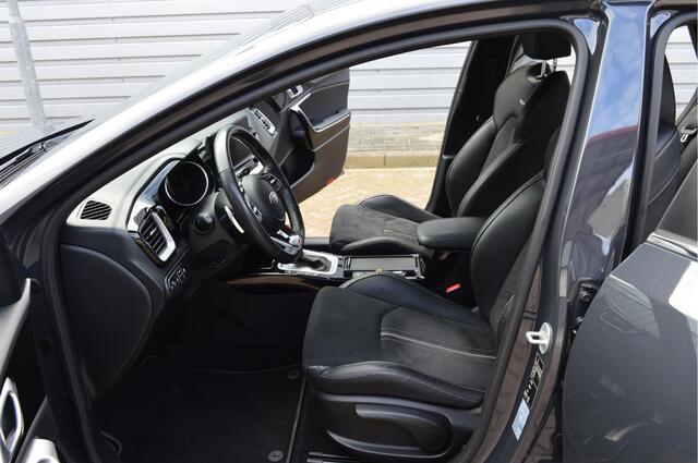 KIA CEE D Ceed Sportswagon 1.5 T-GDi MHEV GT-Line Edition O.a: Stoel+stuurverw, JBL, Clima, Carplay, Camera, Etc. All-in prijs!