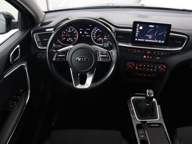 KIA CEE D Ceed 1.0 T-GDi DynamicPlusLine | Trekhaak | Stoel & stuurverwarming | Camera | Carplay | Navigatie | Climate control | Parkeerhulp | Cruise control | Half leder