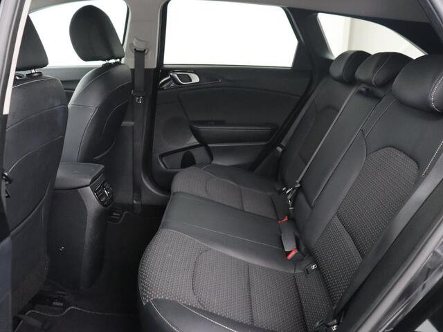 KIA CEE D Ceed 1.0 T-GDi DynamicPlusLine | Trekhaak | Stoel & stuurverwarming | Camera | Carplay | Navigatie | Climate control | Parkeerhulp | Cruise control | Half leder